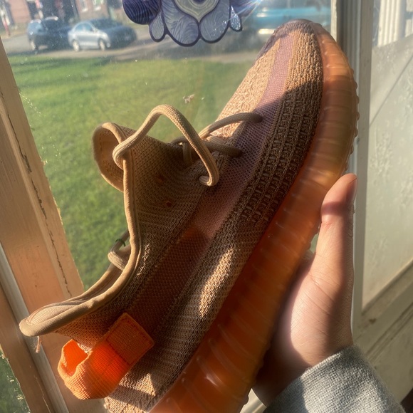 Yeezy Boost 350 v2